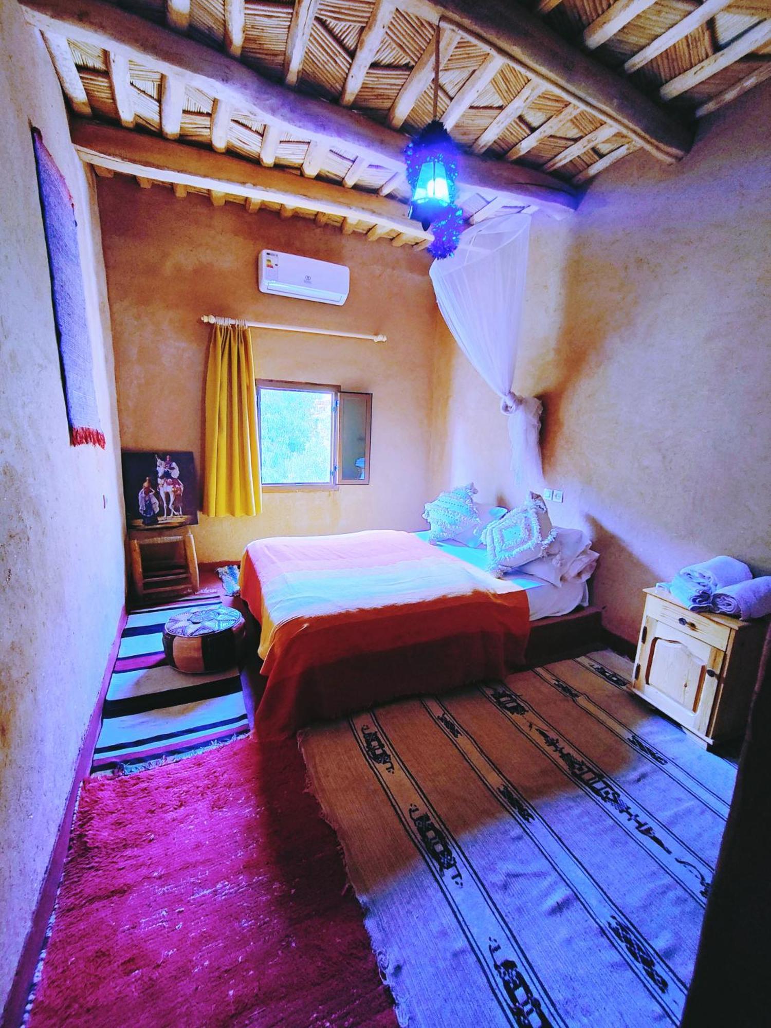 Riad Kasbah des Roches Akhendachou n'Ait Ouffi Extérieur photo